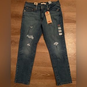 Levi’s Boyfriend Hypersoft Cropped Jeans